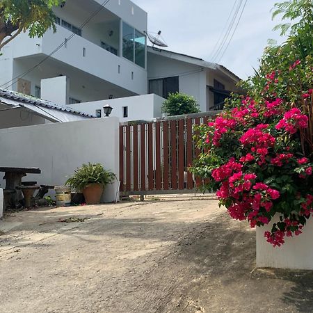 Villa Du Bonheur Mer Et Nature Rawai Beach Phuket Exterior photo